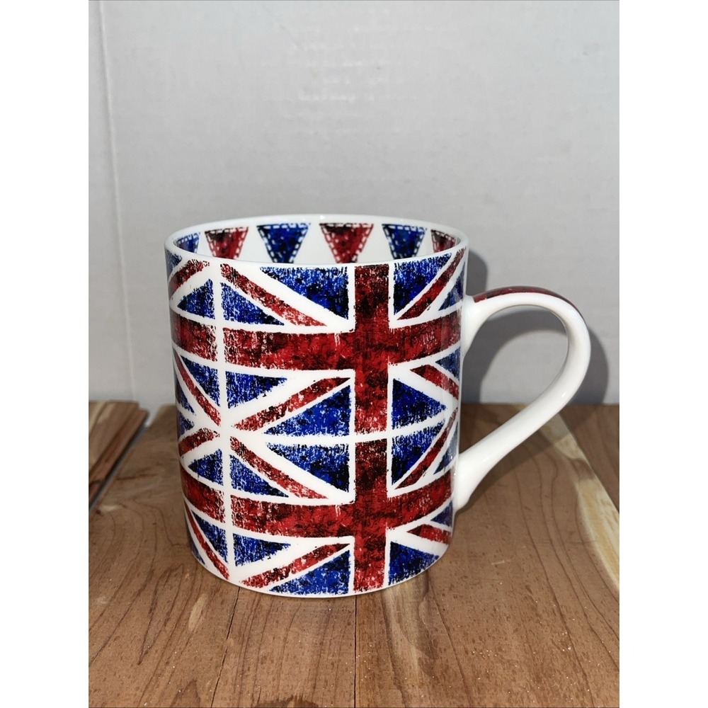 Queens Great Britain Mug Union Jack Flag United Kingdom NWOT Crown Royalty